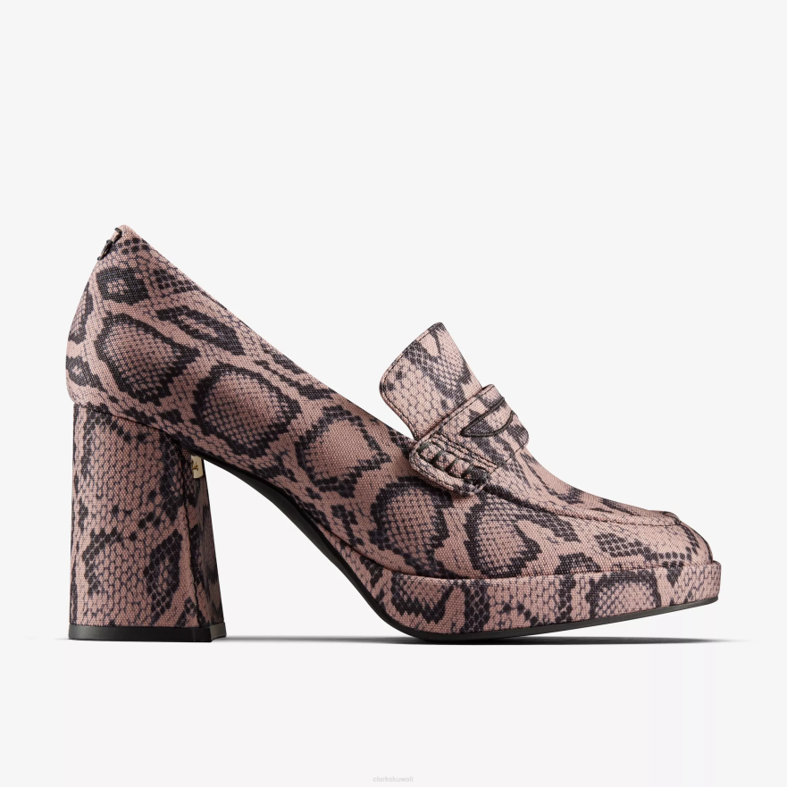 Clarks 219 collection on sale
